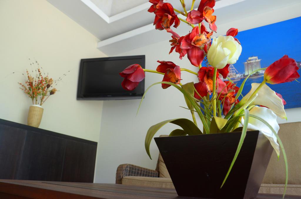Hotel Delfines - A 2 Calles Del Acuario Veracruz Esterno foto