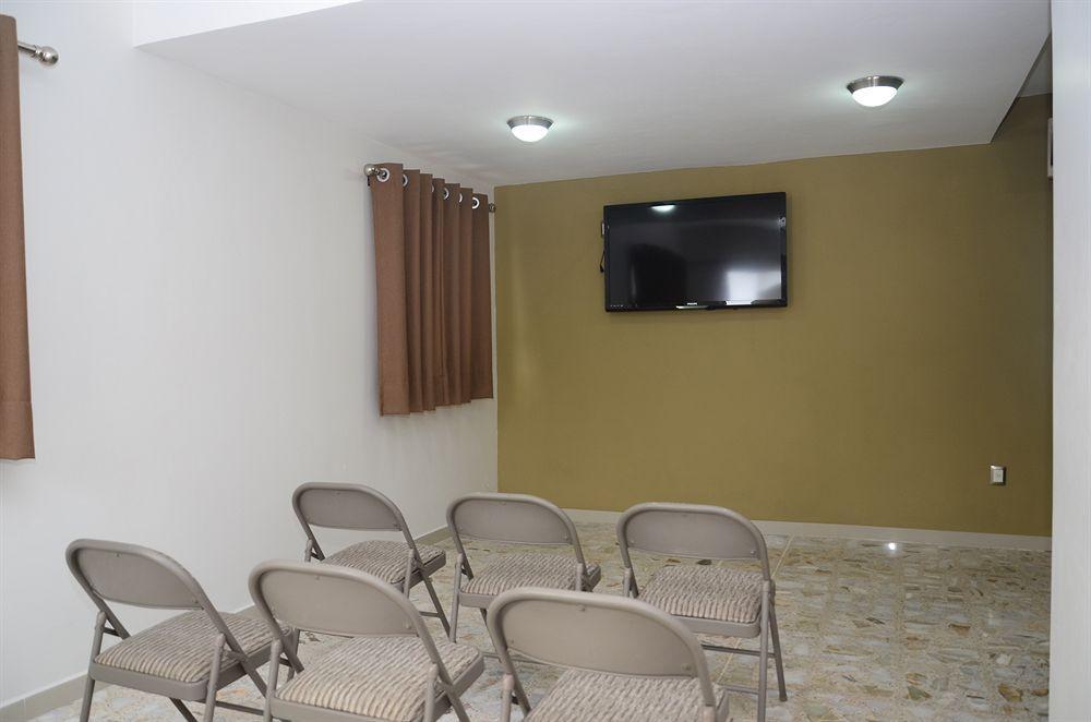 Hotel Delfines - A 2 Calles Del Acuario Veracruz Esterno foto